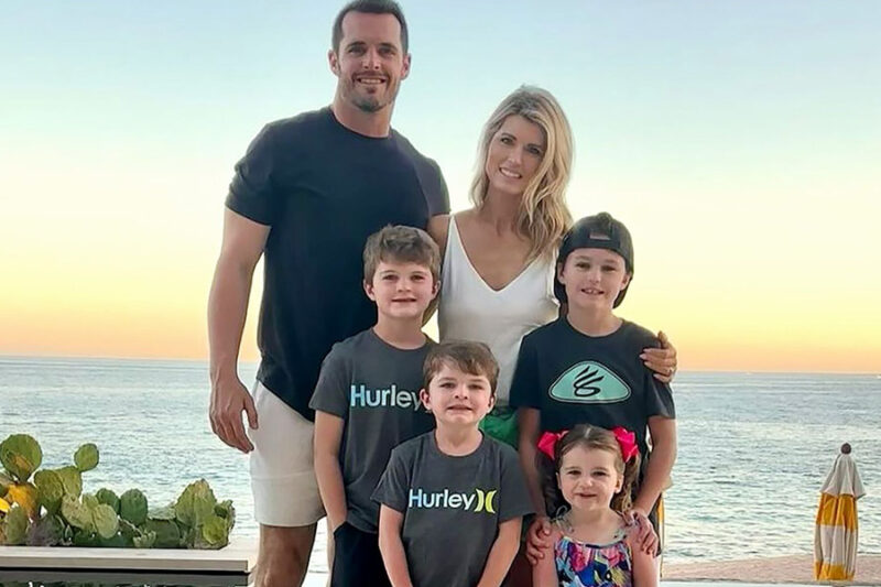 Deakon Derek Carr